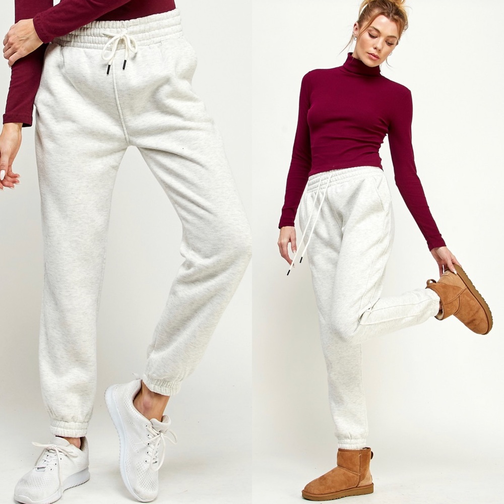 Soft thermal jogger sweatpants in light Heather grey